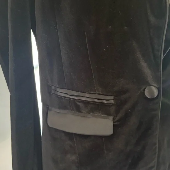 Fate Black Velvet Women's Blazer size large - Picture 3 of 13